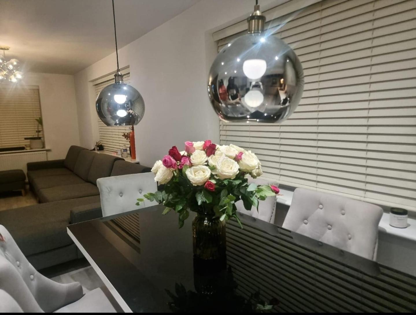 Bromley Common- Double Bedroom With En-Suite With Private Lounge In Shared Town House Екстер'єр фото