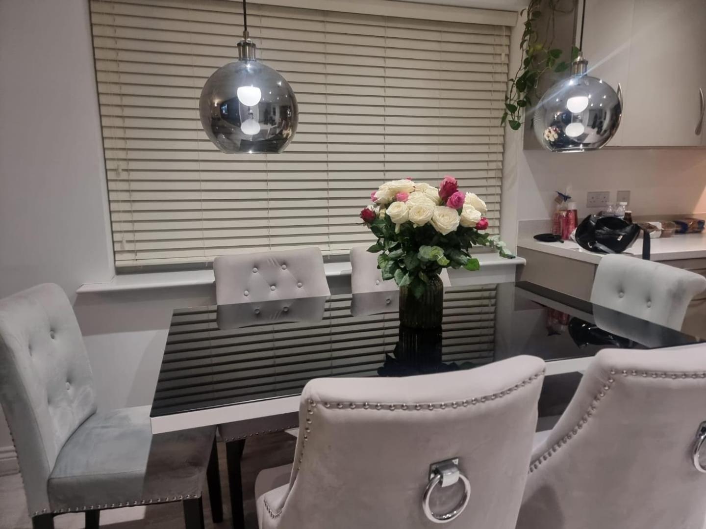 Bromley Common- Double Bedroom With En-Suite With Private Lounge In Shared Town House Екстер'єр фото